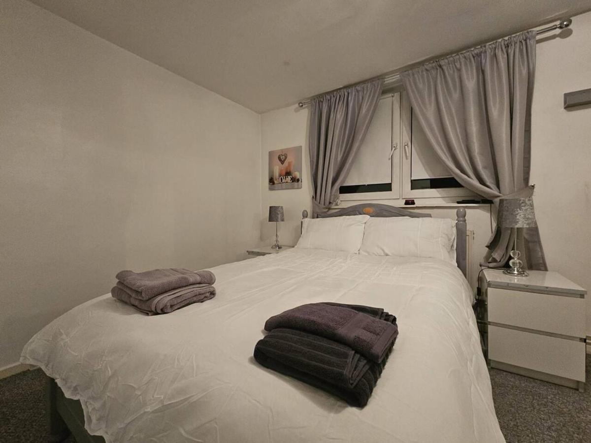 Stunning 1-Bed Apartment In ロンドン エクステリア 写真
