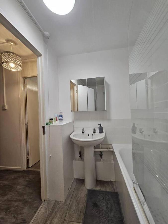 Stunning 1-Bed Apartment In ロンドン エクステリア 写真